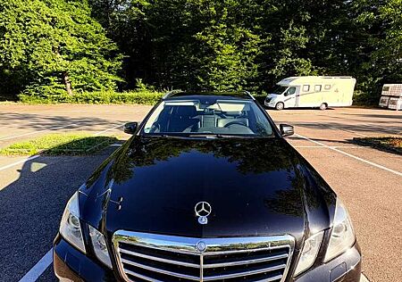 Mercedes-Benz E 200 T CGI BlueEFFICIENCY Automatik Avantgarde