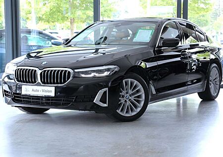 BMW 520 d (G30) xDrive Luxury Line *LED*KAM*Schiebdch