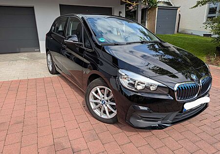 BMW 225xe 225 2er Active Tourer Plug-In-Hybrid iPerformanc