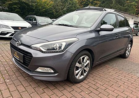Hyundai i20 blue Passion *Pano*Kamera*Lenkradhz*1.Hand*