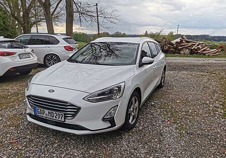 Ford Focus Turnier 1.5 EcoBoost Start-Stopp-System Titanium