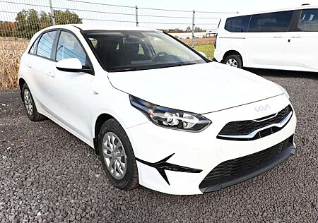 Kia Cee'd Ceed / Vision 1.5 140 SHZ Tempomat LHZ Nav PDC Klimaau...