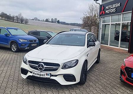 Mercedes-Benz E 63 AMG S 4Matic T-Modell PanoNight-Paket