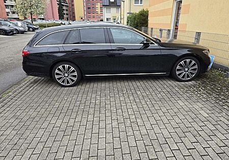 Mercedes-Benz E 220 d T 9G-TRONIC Avantgarde