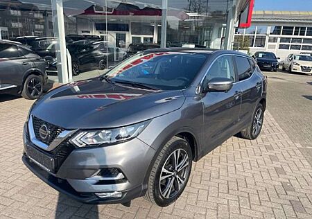 Nissan Qashqai 1.3 DiG-T N-Connecta AHK