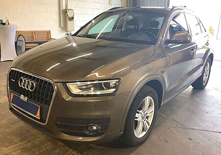 Audi Q3 2.0 TFSI quattro +BI-XENON+SITZHZ+NAVI+AHK+