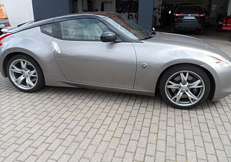 Nissan 370Z Pack
