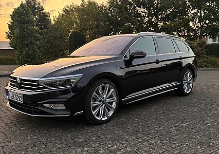 VW Passat Variant Volkswagen Elegance R Line 4Motion