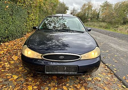 Ford Mondeo gebraucht kaufen Ford Mondeo 16V Ambienteklimatr+SD-AHK.1Hand.Tüneu