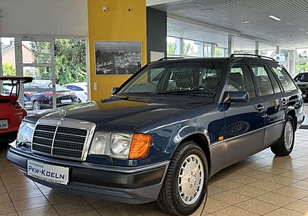Mercedes-Benz 300 TE 4 Matic W124*SCHiEBEDACH*1HALTER*