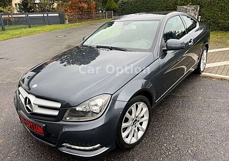 Mercedes-Benz C 250 CGI Coupe BlueEfficiency/ Automatik