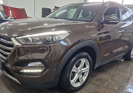 Hyundai Tucson Premium 4WD LED Navi Kamera Leder