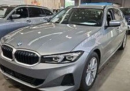BMW 318 d T Shadow ACC*AHK*WIDE*LED*GARANTIE*MEGA