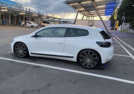 VW Scirocco Volkswagen 2.0 TDI 103 kW