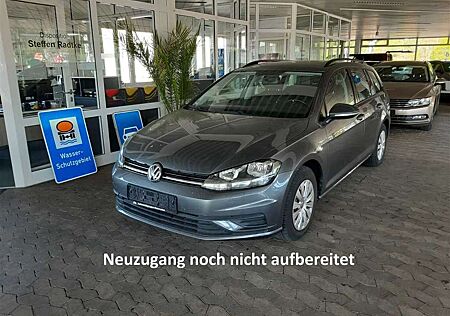 VW Golf Volkswagen 1.6 TDI Trendline NAVI+SHZ+PDC