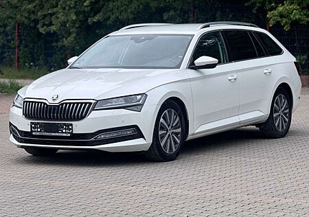 Skoda Superb Combi 2.0 TDI DSG *1 HAND *NAVI *XENON