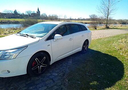 Toyota Avensis Combi Diesel Combi 2.2 D-CAT Executive