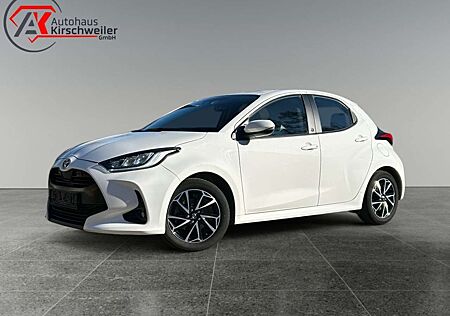 Toyota Yaris Hybrid 1.5 VVT-i Team Deutschland *AHK+WKR*