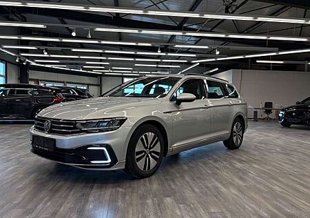 VW Passat Variant Volkswagen Passat GTE Standheiz Kamera AHK Virtual LED ACC