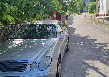 Mercedes-Benz E 200 CDI Elegance