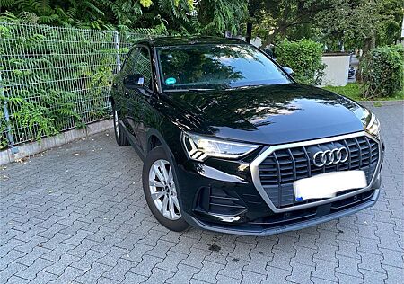 Audi Q3 Plug-in-Hybrid 45 TFSIe S tronic line
