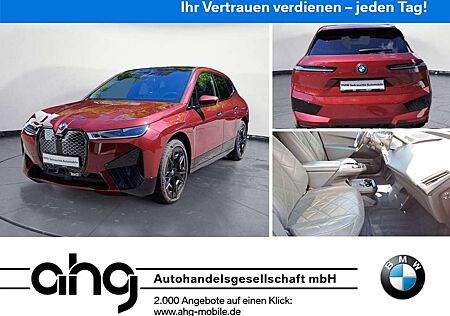 BMW iX h xDrive50 Sportpaket Integal-Aktivlenk.