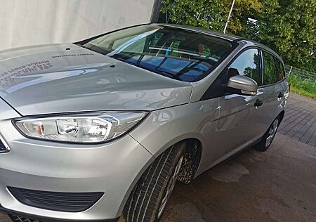 Ford Focus Turnier 1.0 EcoBoost Start-Stopp-System Ambiente