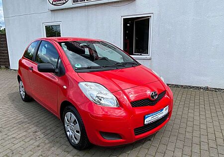 Toyota Yaris Red 1.0 Ltr. Klimaanlage / AUX / 69.000KM