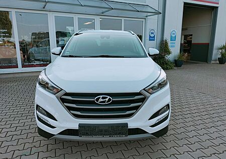 Hyundai Tucson blue 1.6 GDi 2WD Navi AHK