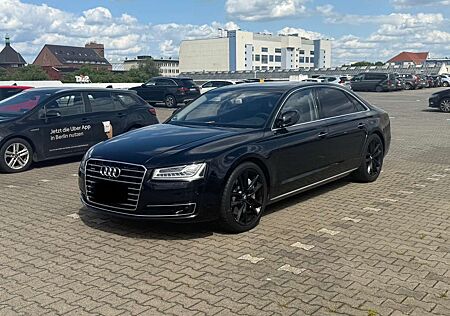 Audi A8 4.2 TDI DPF (clean diesel) quattro tiptro. Lang