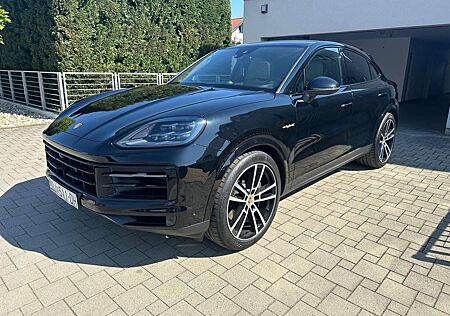 Porsche Cayenne E-Hybrid Coupe