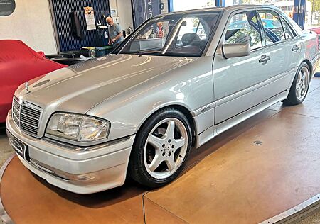 Mercedes-Benz C 180 /AMG Paket/Automatik/Schiebedach/