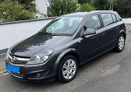 Opel Astra 5-Türer 1.4 Innovation 110 Jahre