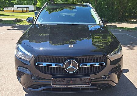 Mercedes-Benz GLA 200 7G-DCT Urban Kamera AHK. Navi Spur Paket