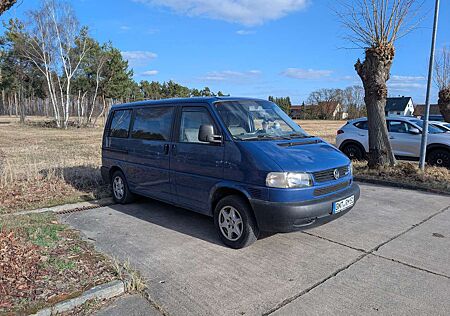 VW T4 Multivan Volkswagen Multivan T4 TDI 7DC UY2