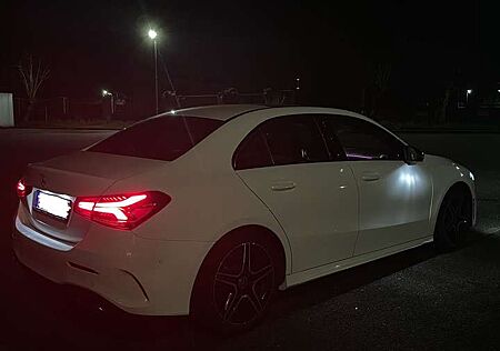 Mercedes-Benz A 220 4Matic 7G-DCT AMG Line