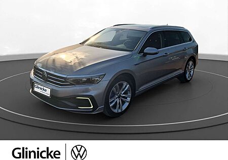 VW Passat Variant Volkswagen 1.4 eTSI DSG R-Line Navi AHK Pano