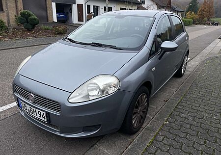 Fiat Grande Punto 1.4 8V Zahnriehmen neu Tüv neu