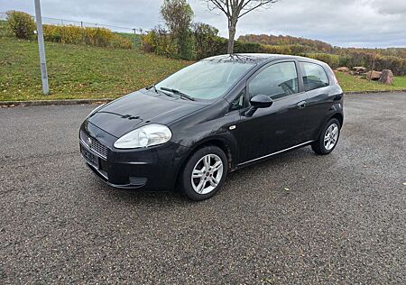 Fiat Grande Punto gebraucht kaufen Fiat Grande Punto 1.4 8V Dynamic TÜV NEU 10/2027 Klimaanlage