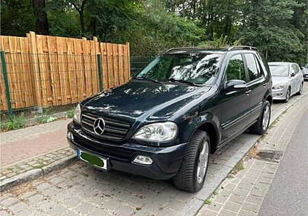 Mercedes-Benz ML 500 (163.175)