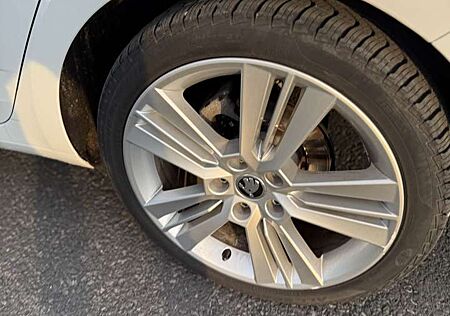 Skoda Octavia Combi 1.6 TDI DSG Ambition