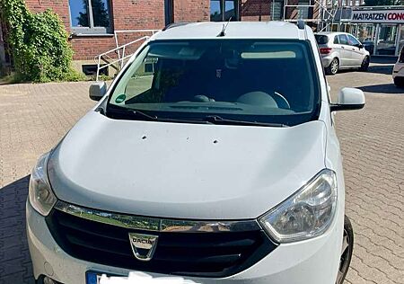 Dacia Lodgy 1.6 MPI 85