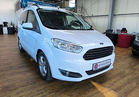 Ford Tourneo Courier Titanium