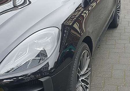Porsche Macan Approved/1.Hand/Voll/Service neu/ WKR 20"/Pano
