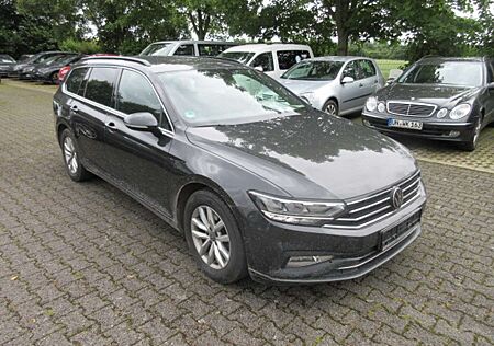 VW Passat Variant Volkswagen 2.0 TDI DSG NAVI AHK KAMERA LED ALU APS SITZHZG
