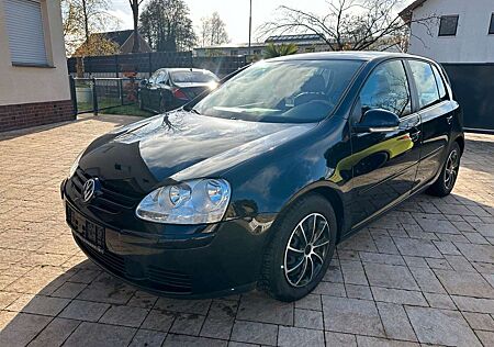 VW Golf Volkswagen V 1.6+5 türig+Leder+Automatik+Klimatr.+SHZ+