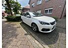 Peugeot 308 SW BlueHDi 130 EAT8 Allure / Pano / Denon / AHK