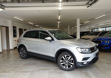 VW Tiguan Volkswagen 1.5 TSI DSG United Navi/AHK/LED/Kamera/el.Heckkl.