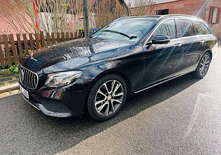 Mercedes-Benz E 220 E-Klasse 220d Avantgarde 360° DISTRONIC Keyless