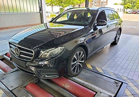 Mercedes-Benz E 300 de AMG Night Widescreen ACC Burmester